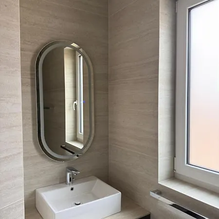 Aparthotel Navis & 4*
